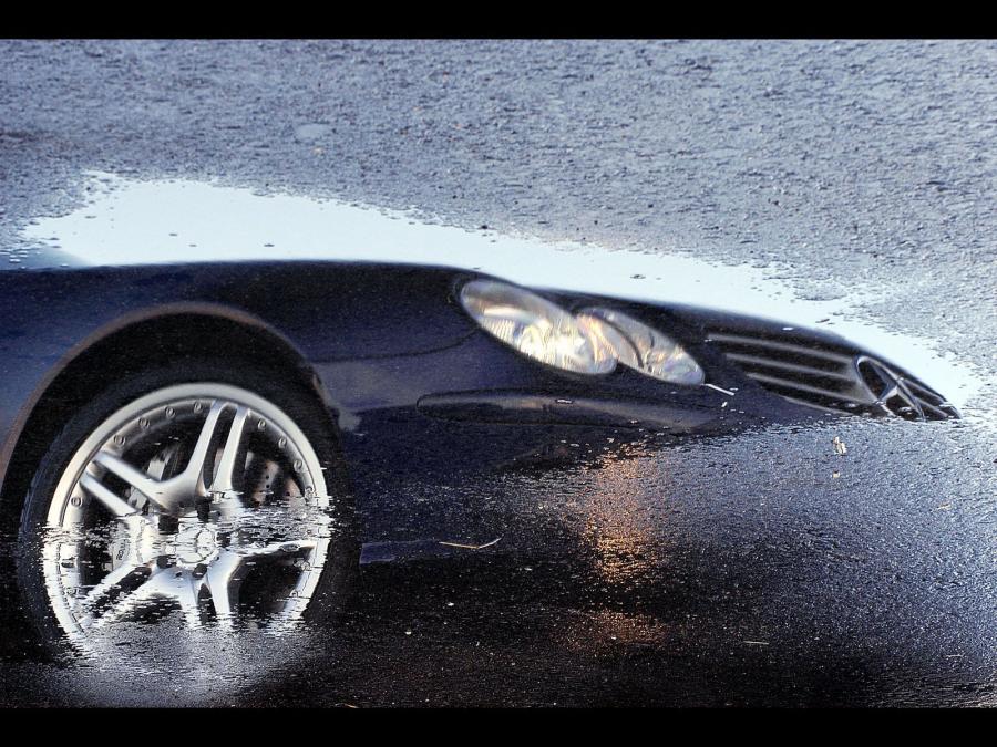  Mercedes-Benz SL55 AMG 2001 года  (фото 12 из 19)